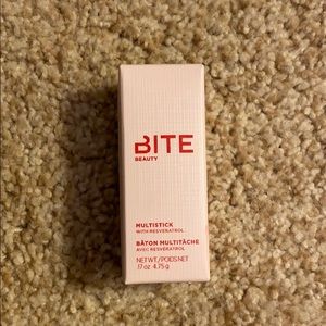Bite multistick - cashew